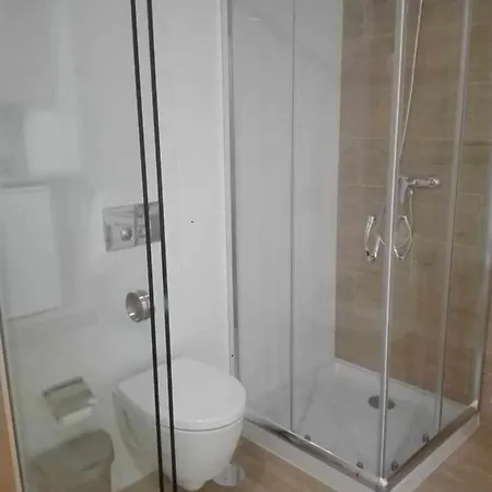 Central Suites Gæstehus São João da Madeira