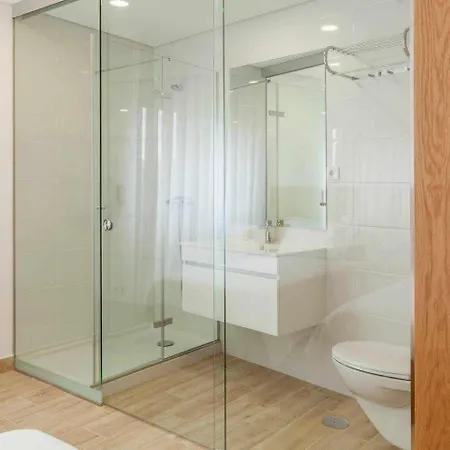 Central Suites 招待所 São João da Madeira