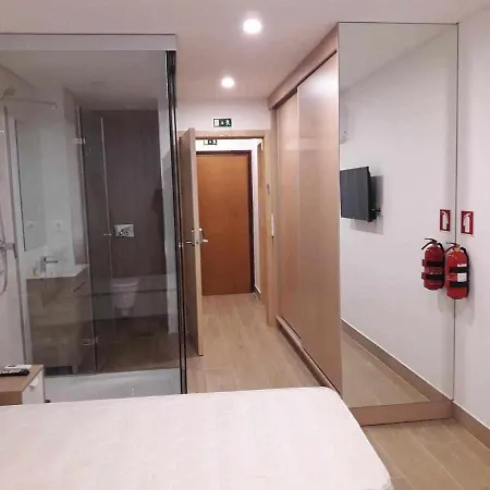 招待所 Central Suites