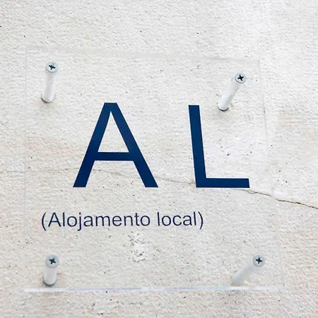 Central Suites Gæstehus São João da Madeira