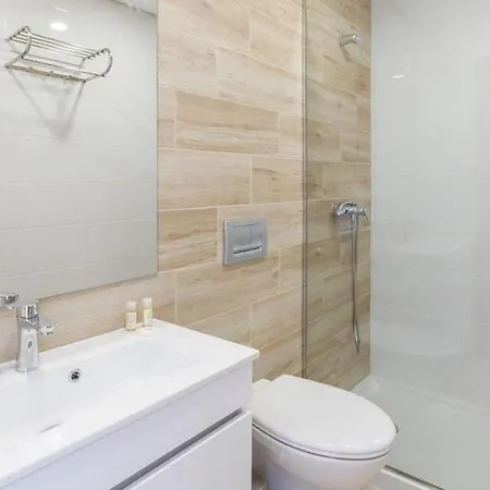 Central Suites 招待所 São João da Madeira